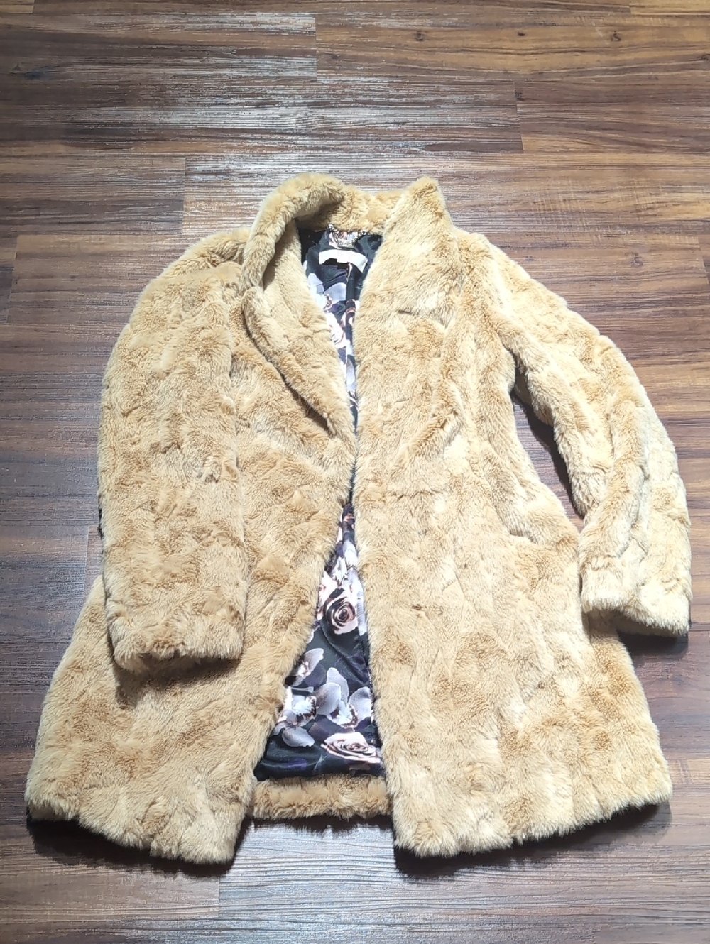 Eliza J Faux Fur Teddy Coat in Camel - XS